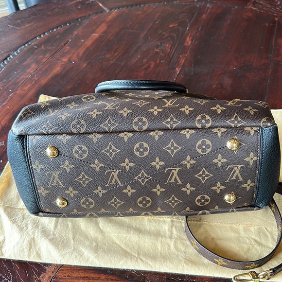 Louis Vuitton Pallas MM Monogram Canvas Black Leather Adjustable Strap - Picture 12 of 17